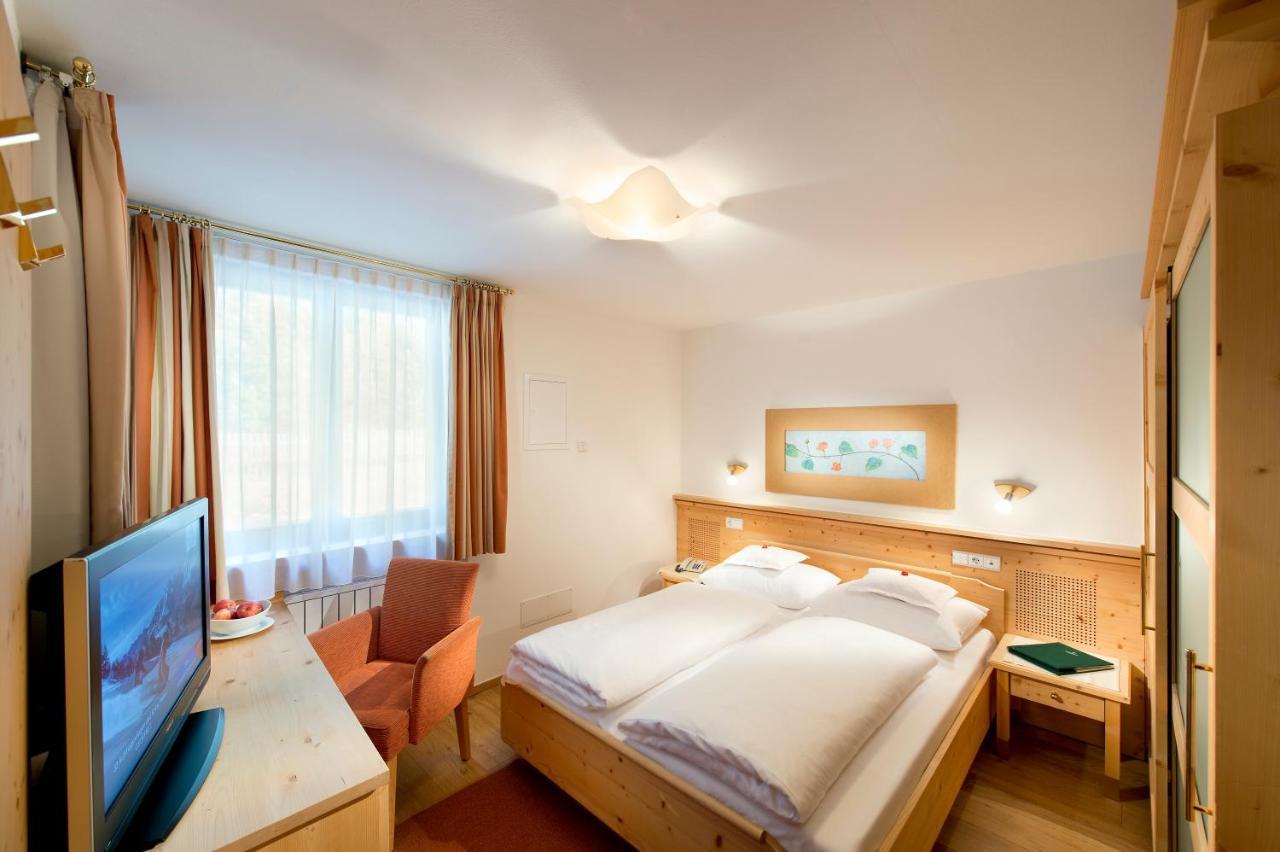 Naturhotel Leitlhof San Candido Ngoại thất bức ảnh